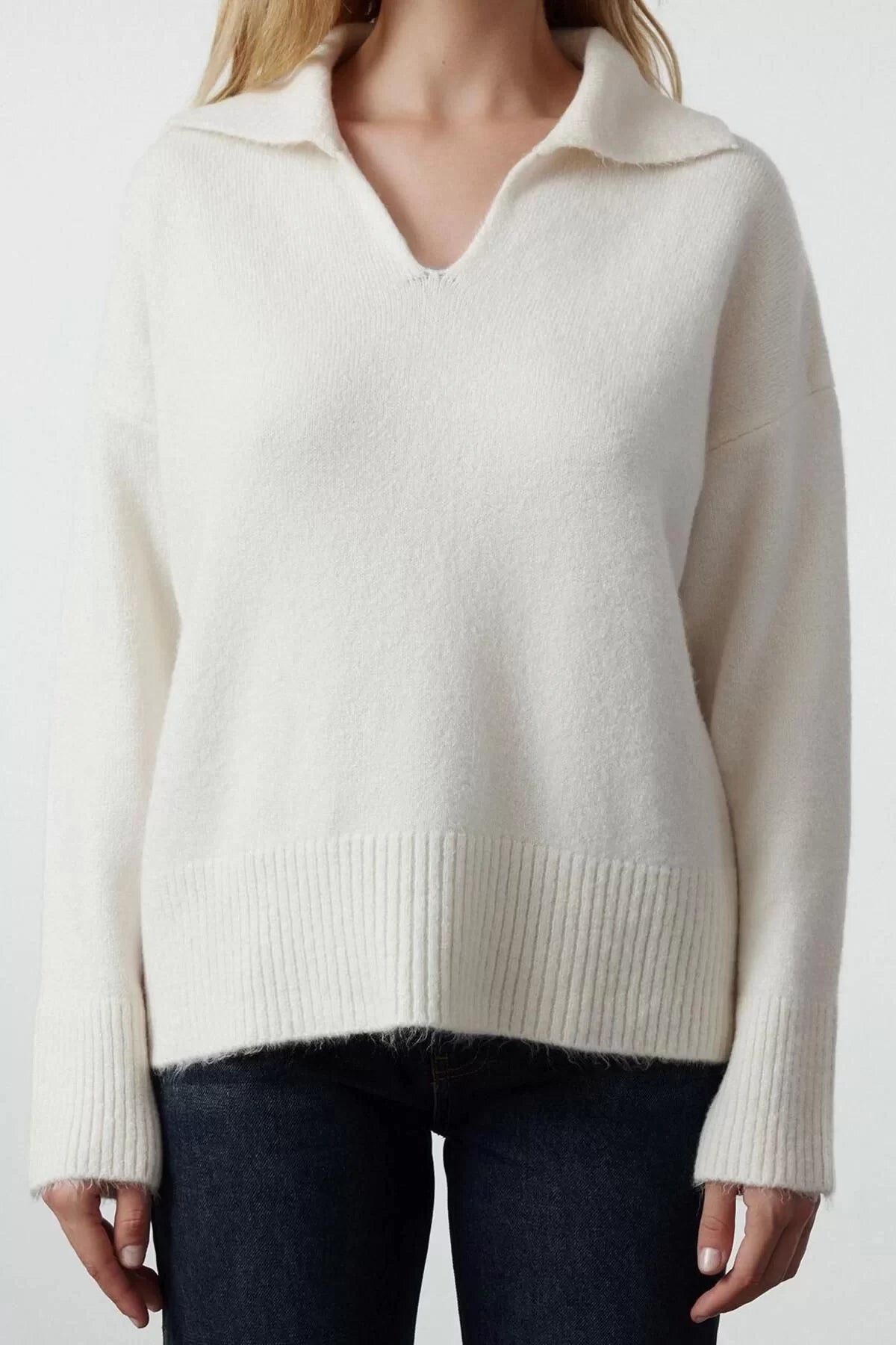 Women Fashion Stylish Polo Neck Low Sleeve Regular Woolen Wide Cut Basic Knitwear Sweater