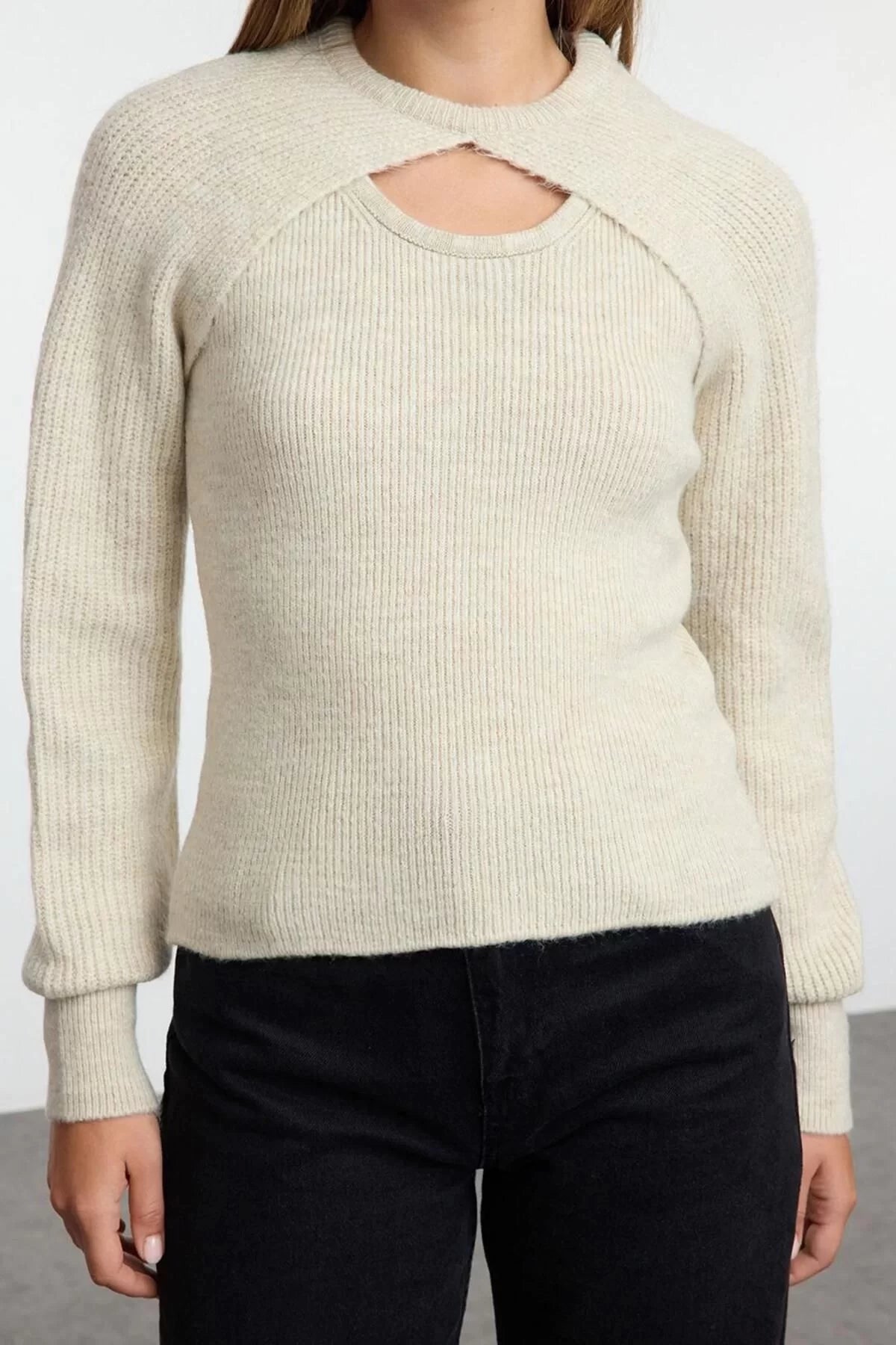 Women Fashion Stylish Crew Neck Standard Sleeve Regular Soft Textured Double-breasted Knitwear Sweater