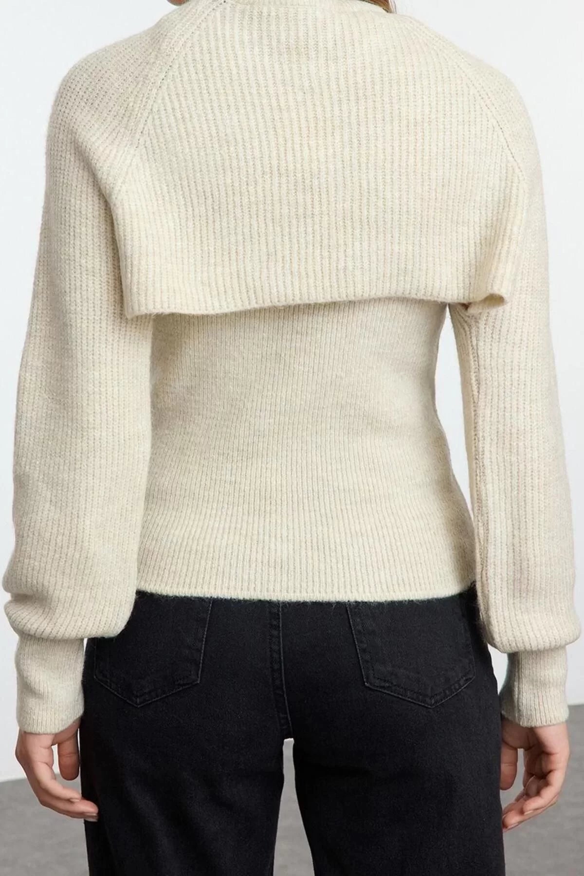 Women Fashion Stylish Crew Neck Standard Sleeve Regular Soft Textured Double-breasted Knitwear Sweater