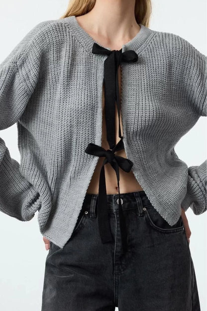 Women Fashion Stylish Crew Neck Low Sleeve Crop Double Sided Wearable Ribbon Tie Knitwear Sweater