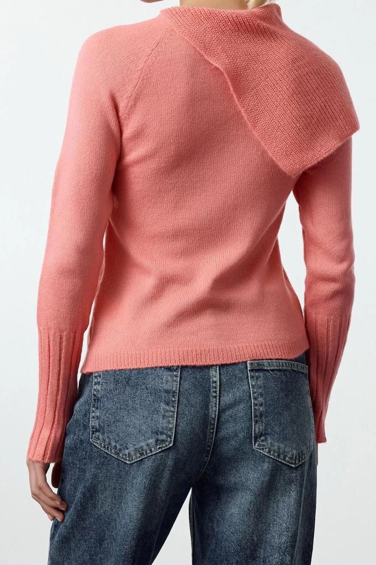 Women's Fashion Stylish Turn-down Collar Standard Sleeve Regular Asymmetric Button Detail Soft Texture Knitwear Sweater