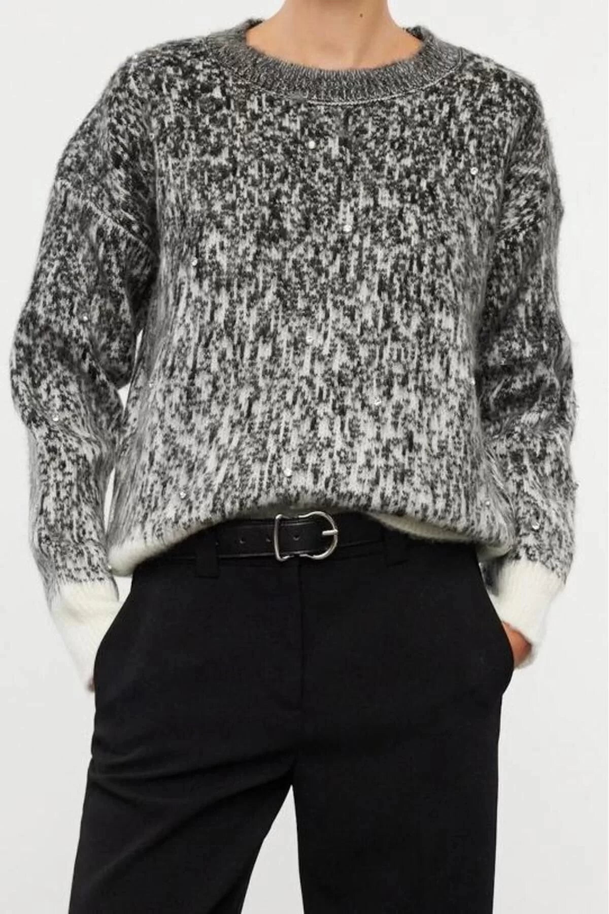 Women Fashion Stylish Crew Neck Standard Sleeve Regular Soft Textured Patterned Knitwear Sweater