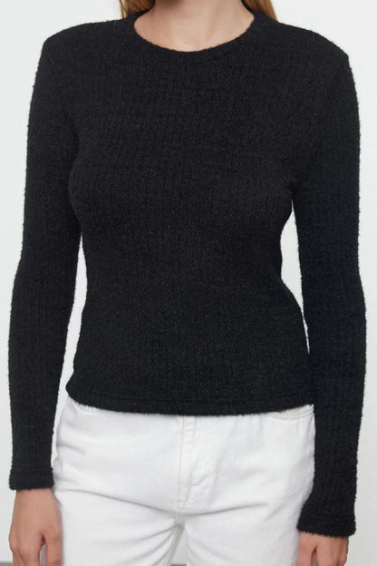 Women Fashion Stylish Crew Neck Standard Sleeve Regular Basic Hairy Knitted Sweater