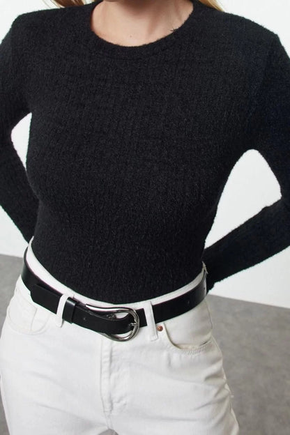 Women Fashion Stylish Crew Neck Standard Sleeve Regular Basic Hairy Knitted Sweater