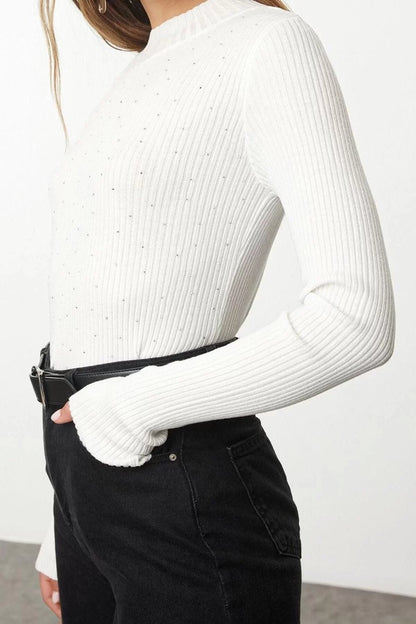 Women Fashion Stylish Stand Collar Standard Sleeve Regular Turtleneck Stone Detailed Knitwear Sweater