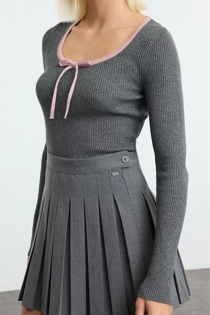 Women's Fashion Stylish Pool Collar Standard Sleeve Regular Special Yarn Ribbon Detailed Knitwear Sweater