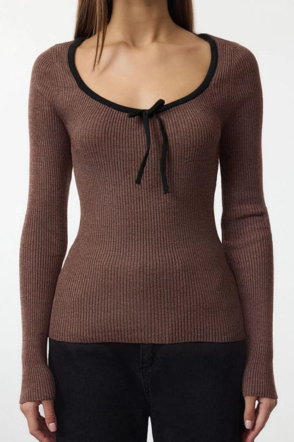 Women's Fashion Stylish Pool Collar Standard Sleeve Regular Special Yarn Ribbon Detailed Knitwear Sweater