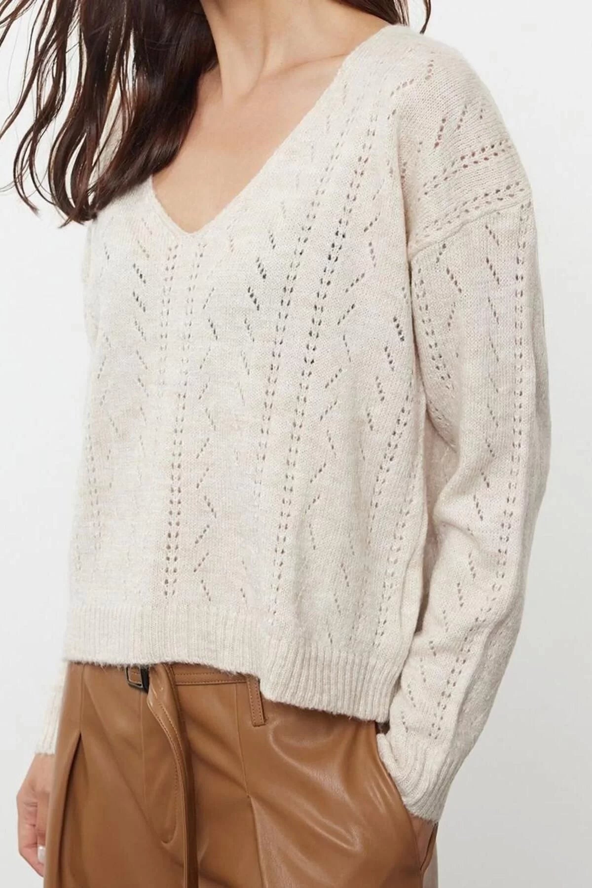 Women Fashion Stylish V Neck Standard Sleeve Regular Soft Texture Openwork Hole Knitwear Sweater