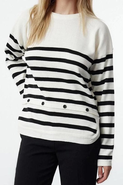 Women Fashion Stylish Crew Neck Standard Sleeve Regular Striped Functional Button Detailed Knitwear Sweater