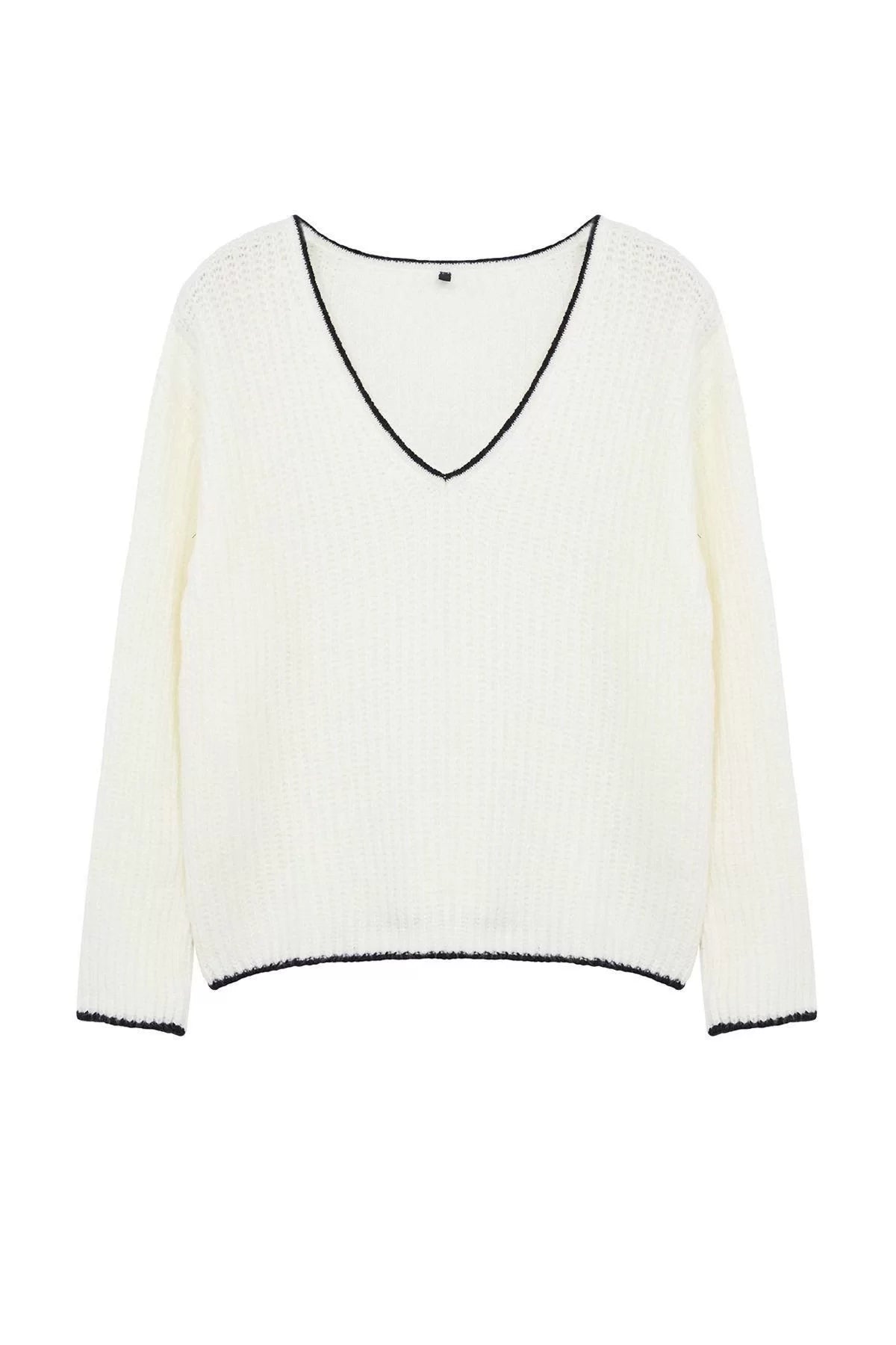 Women's Fashion Stylish V Neck Standard Sleeve Regular Soft Texture Wide Pattern Knitwear Sweater