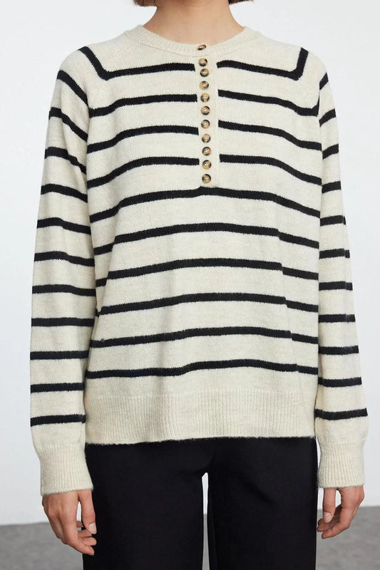 Women Fashion Stylish Crew Neck Standard Sleeve Regular Soft Texture Basic Striped Knitwear Sweater