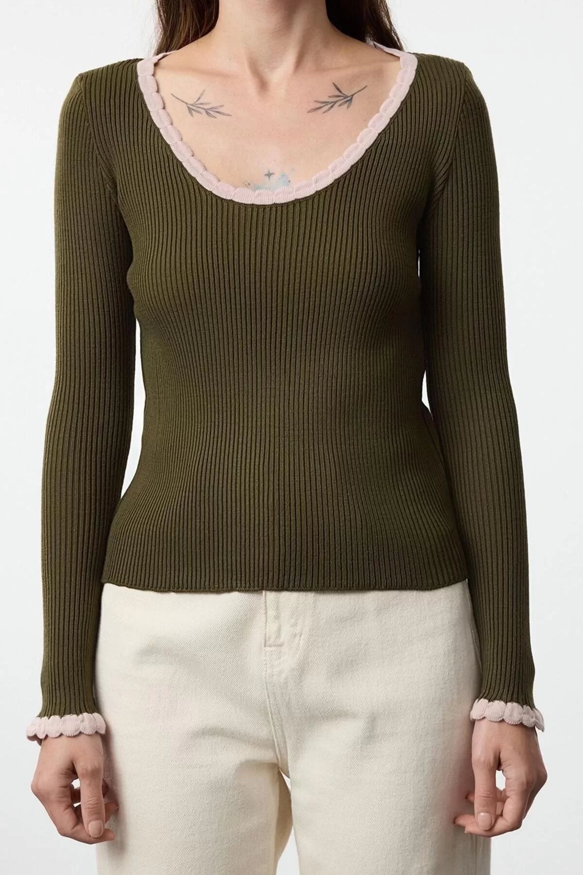 Women Fashion Stylish Square Neck Standard Sleeve Regular Ribbed Color Block Knitwear Sweater