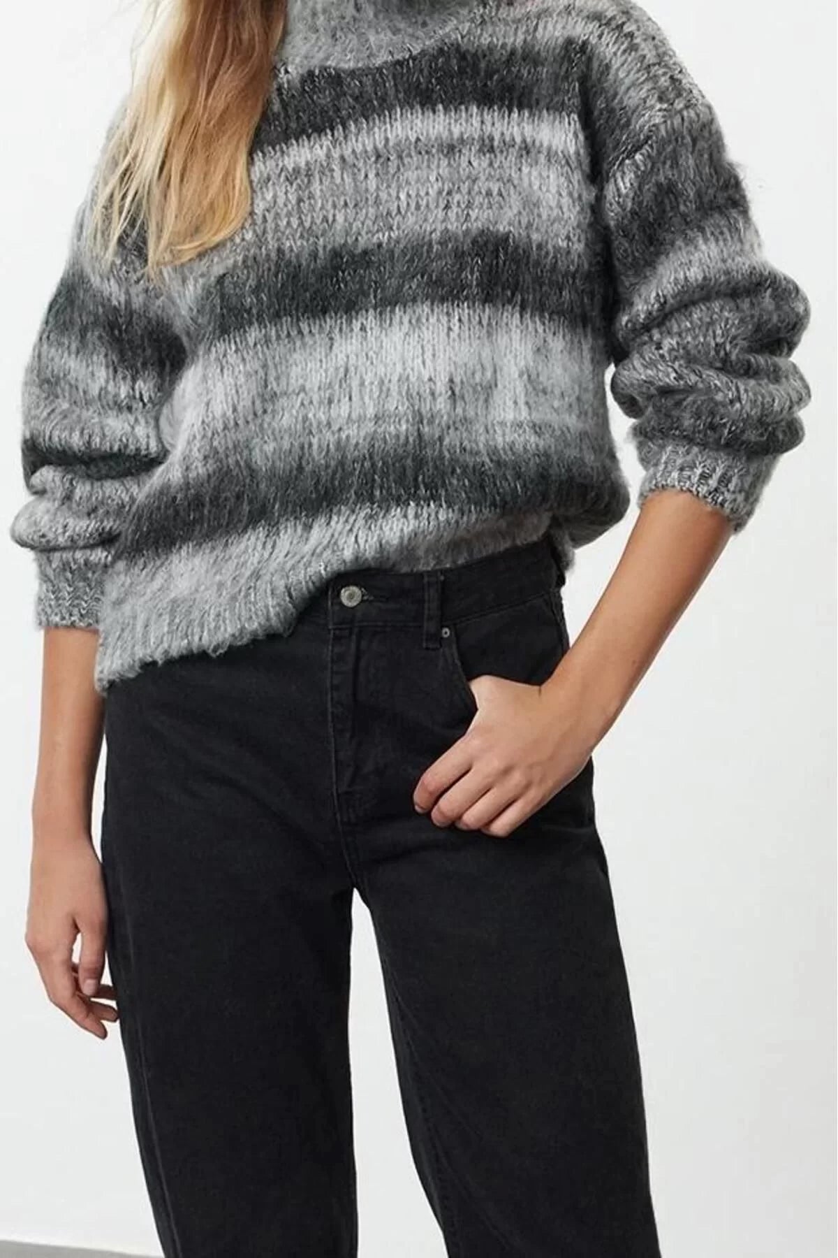 Women Fashion Stylish Stand Collar Standard Sleeve Regular Soft Texture Knitwear Sweater