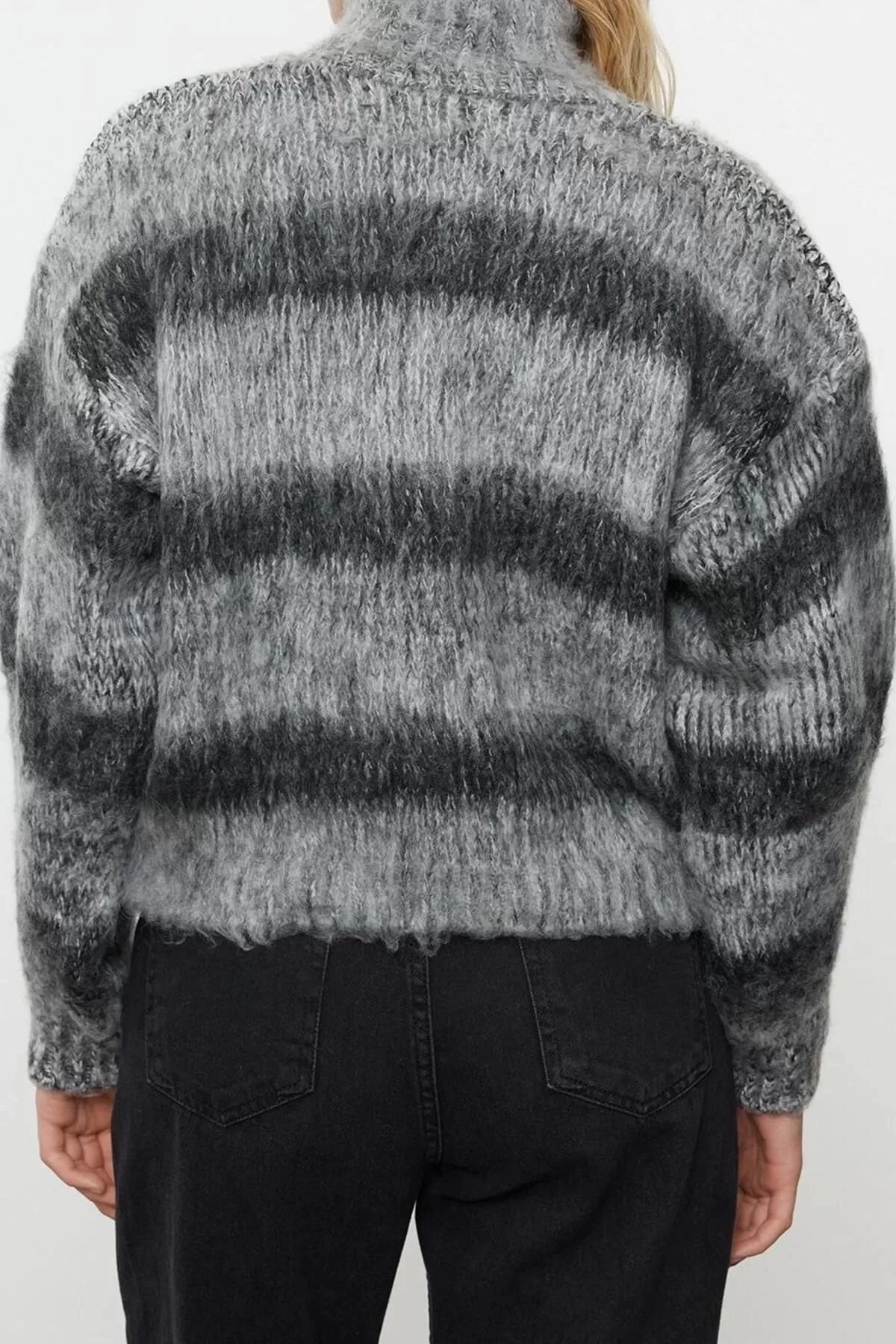 Women Fashion Stylish Stand Collar Standard Sleeve Regular Soft Texture Knitwear Sweater