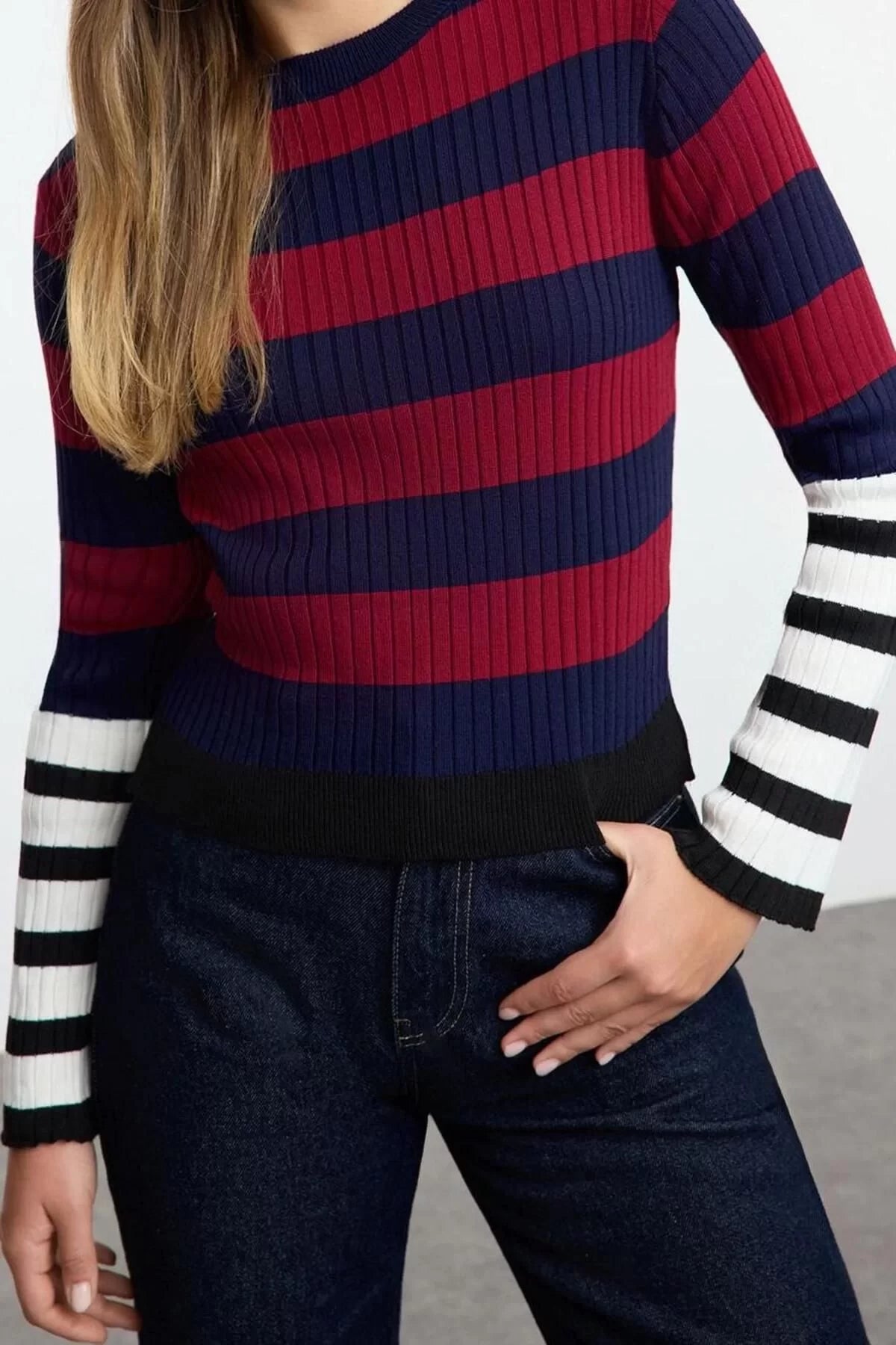 Women Fashion Stylish V Neck Standard Sleeve Regular Ribbed Color Block Knitwear Sweater