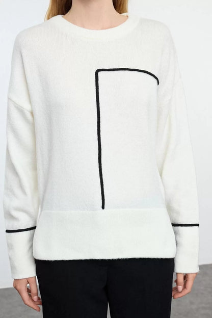 Women Fashion Stylish Crew Neck Standard Sleeve Regular Soft Texture Color Block Knitwear Sweater