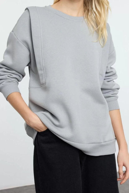 Women's Relaxed Crew Neck Low Sleeve Thick Polar Fleece Inside Comfortable Cut Sleeve Detailed Knitted Sweatshirt