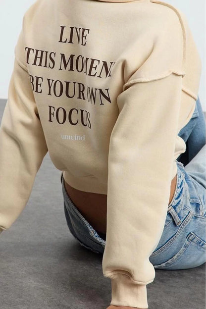 Women's Oversize Hooded Low Sleeve Crop Slogan Printed Wide Cut Thick Fleece Knitted Sweatshirt