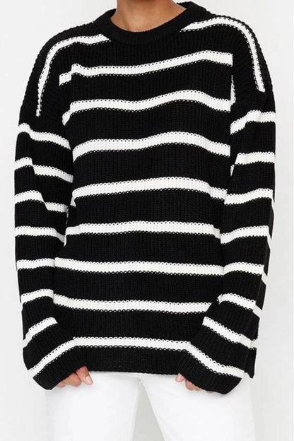 Women Fashion Stylish Crew Neck Standard Sleeve Regular Wide Fit Striped Knitwear Sweater