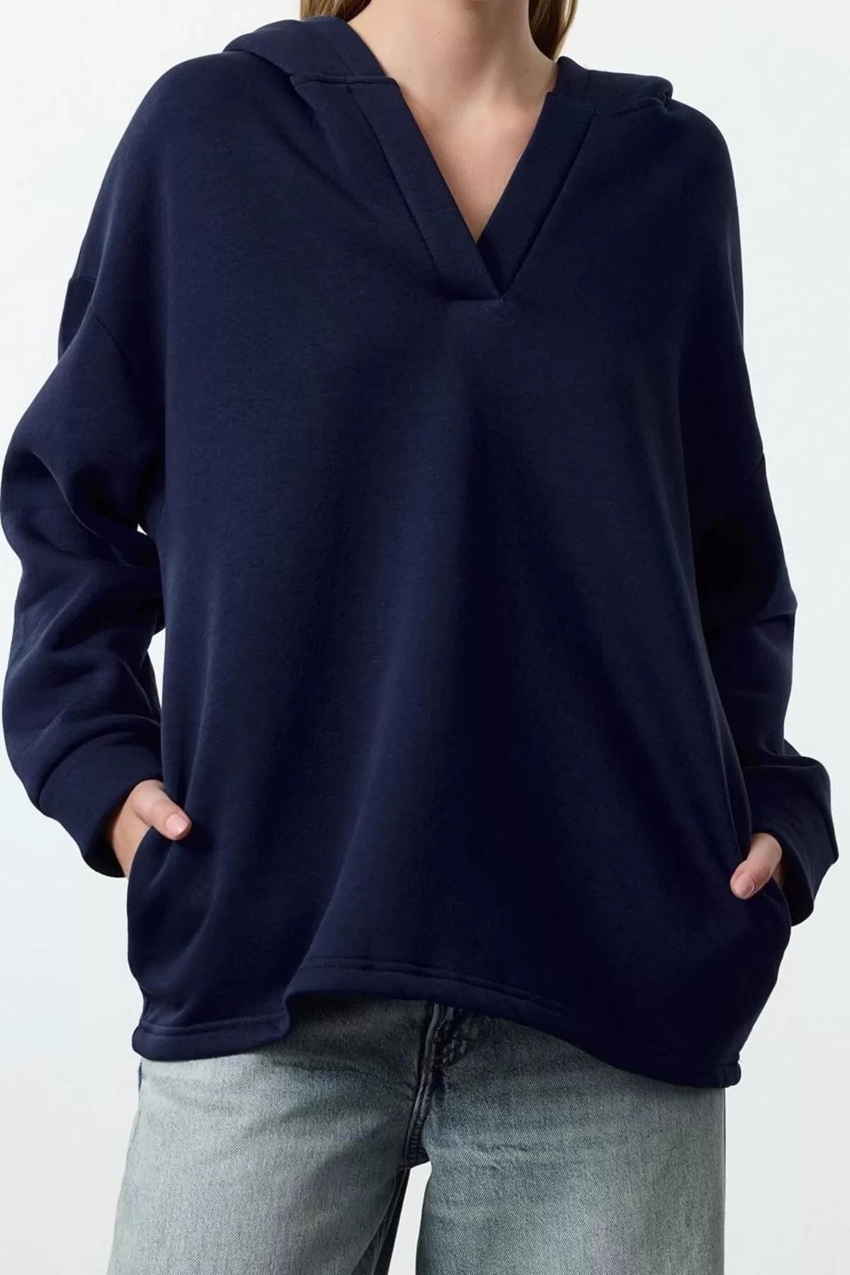 Women Fashion Stylish Loose Hooded Low Sleeve Long Wide Fit Thick Knitted Sweatshirt