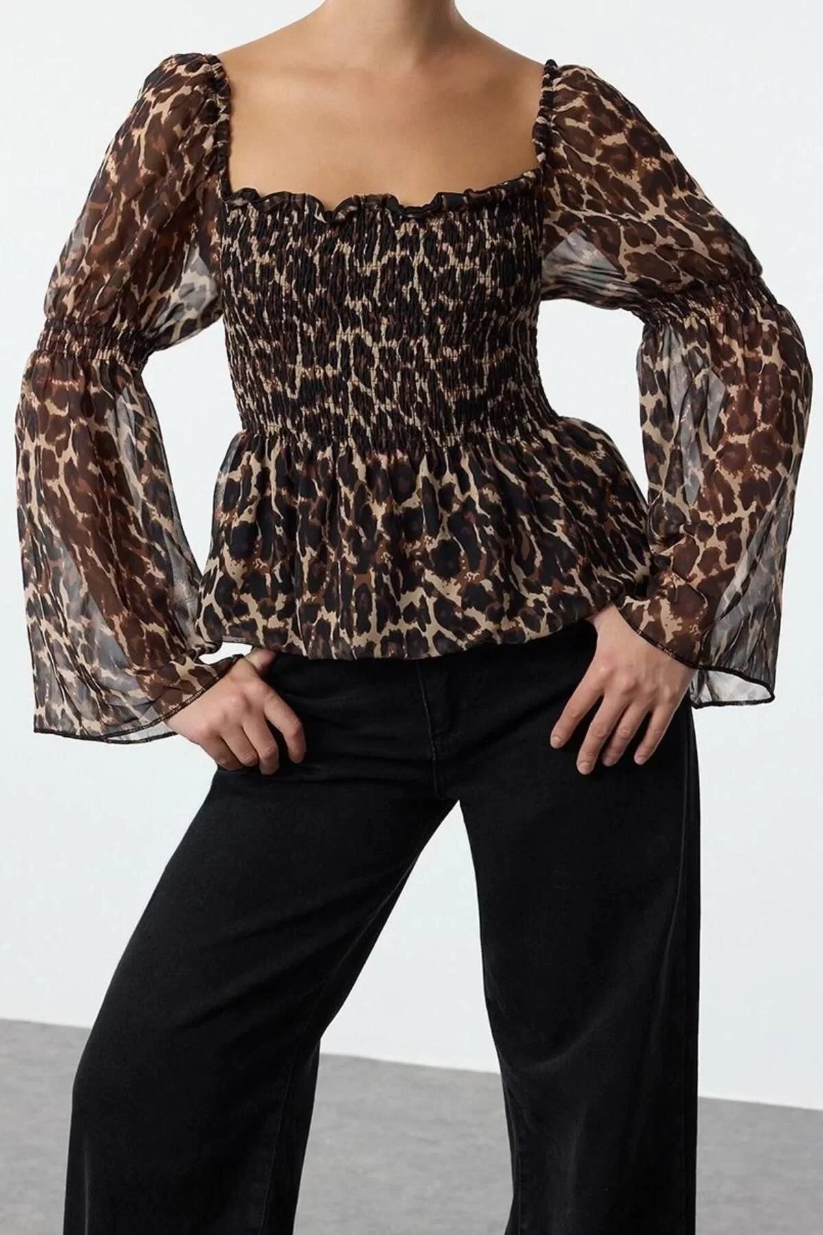 Style Women Leopard Patterned Elastic Detailed Blouse Regular Woven Fitted Pattern