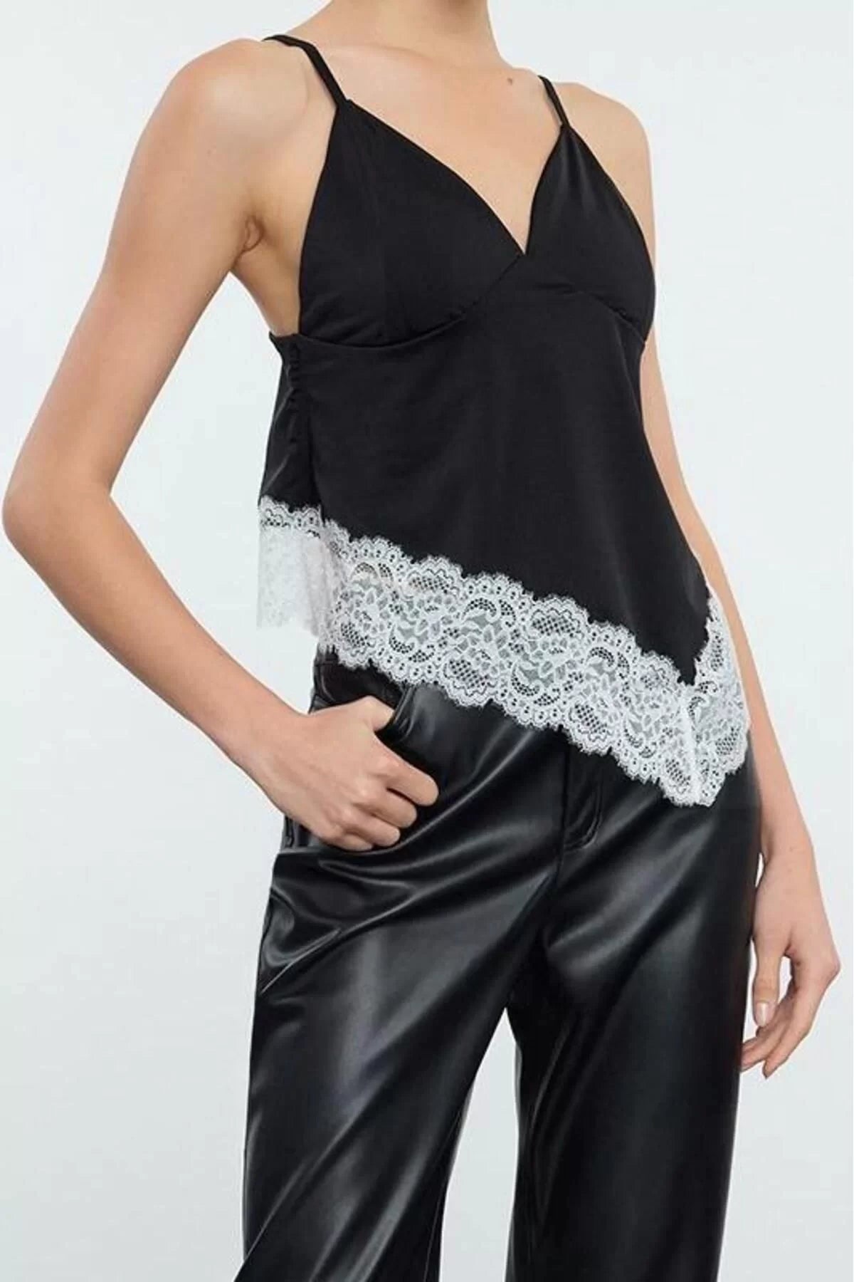 Style Women Lace Detailed Blouse Standard Knitted Fitted Pattern Thin Straps