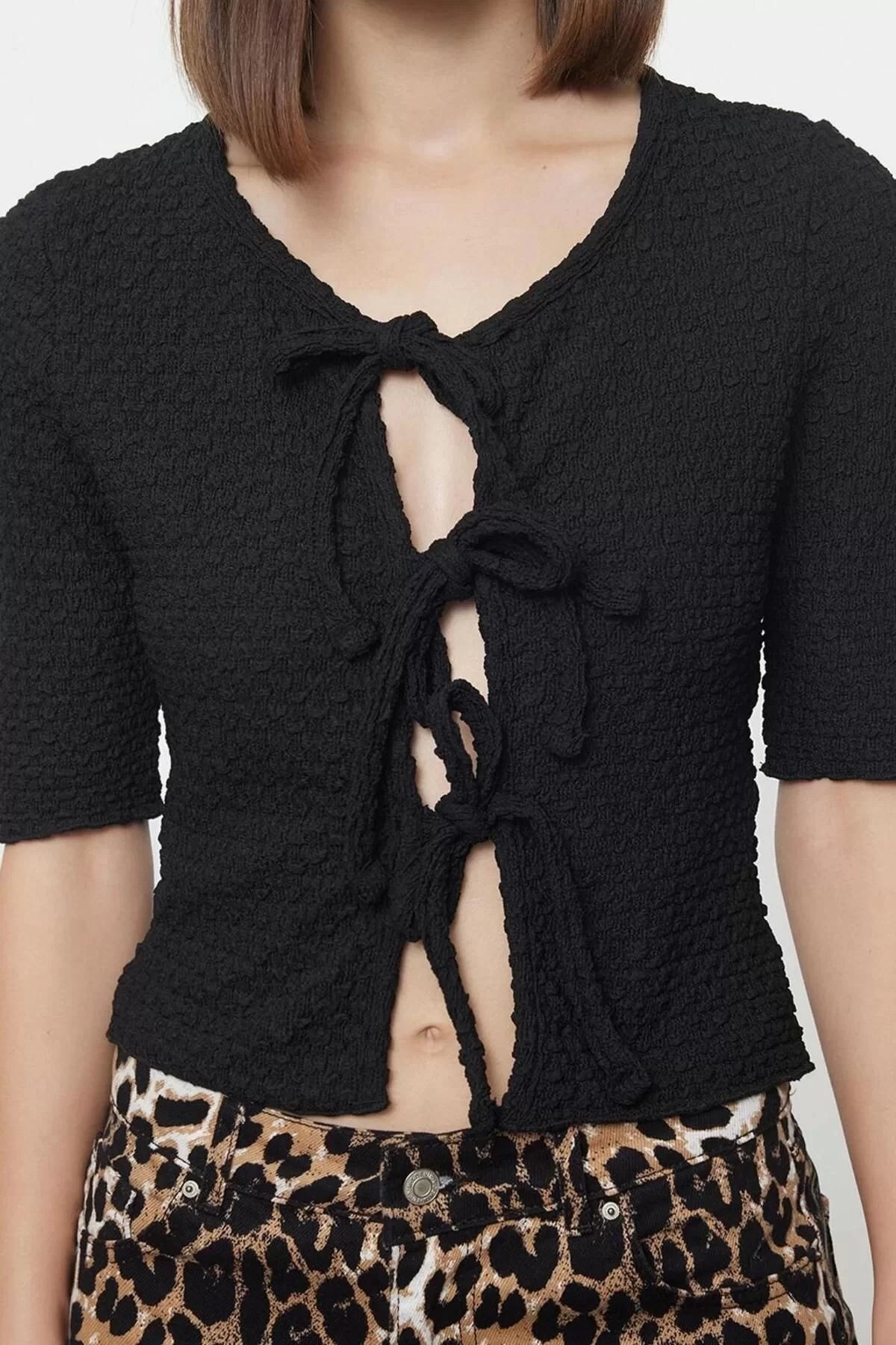 Style Women's Textured Fitted Body-Sit Tie Detailed Flexible Blouse Crop Knitted Slim Pattern