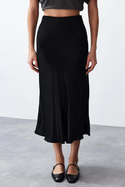 Fashion Regular Plain Pattern Casual Midi Length A-line Satin Fabric Midi Length Woven Skirt