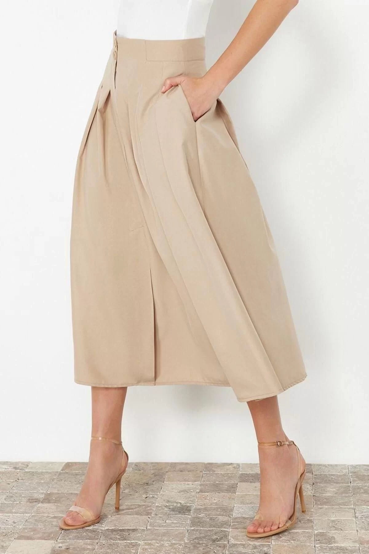 Fashion Regular Plain Pattern Daily Maxi Length Pleated Detailed Front Buttoned Midi Length Woven Skirt