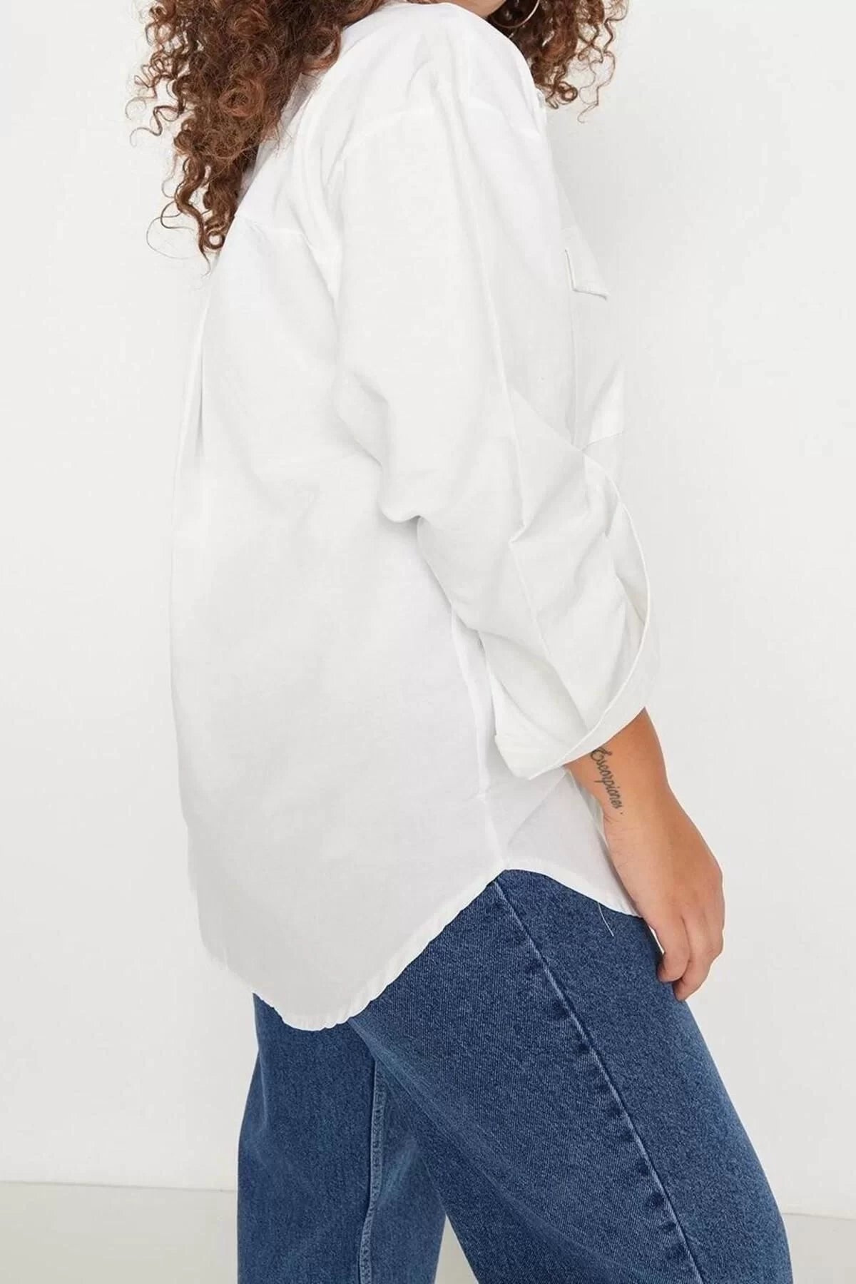 Fashion Women Plus Size Shirt Collar Plain Pattern Casual Woven Pocket Poplin Shirt