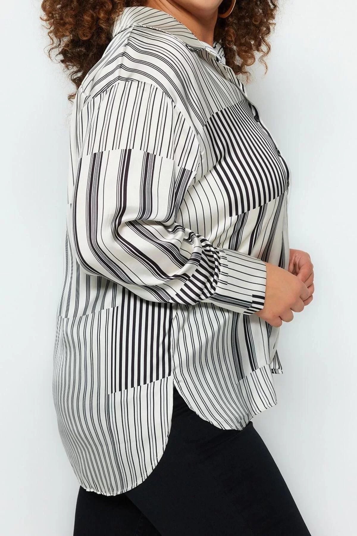 Fashion Women's Plus Size Shirt Collar Striped Pattern Casual Black White Striped Woven Shirt