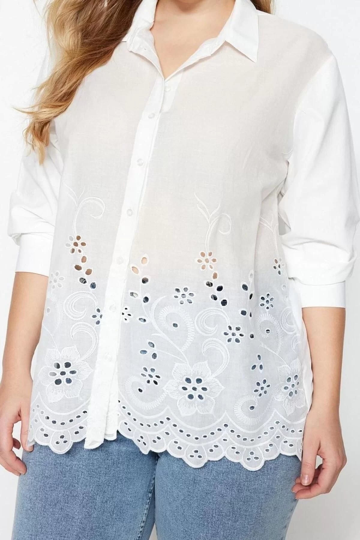 Fashion Women's Plus Size Shirt Collar Plain Pattern Casual Woven Scallop Detailed Shirt