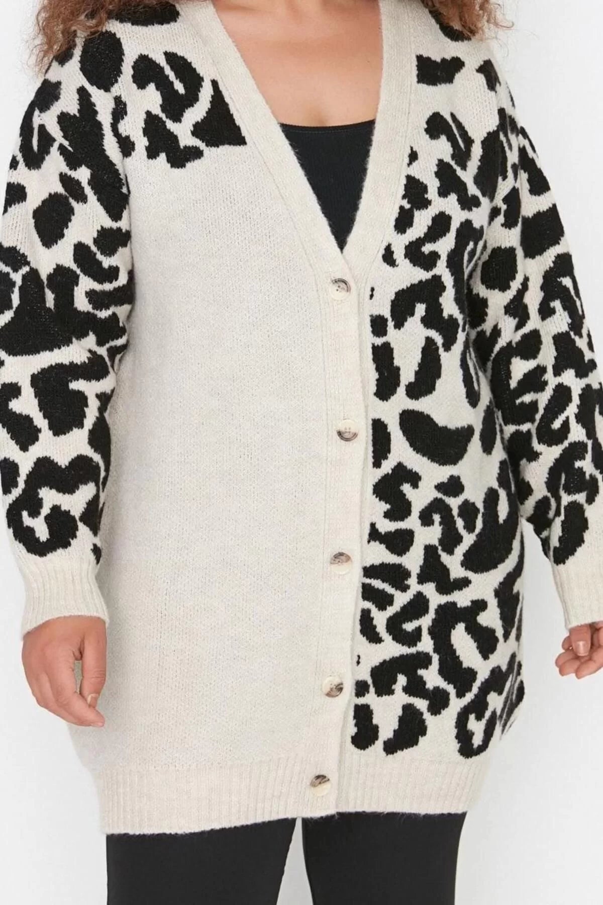 Plus Size Women Modern Style Comfortable Long V Neck Animal Sleeve Regular Knitwear Cardigan