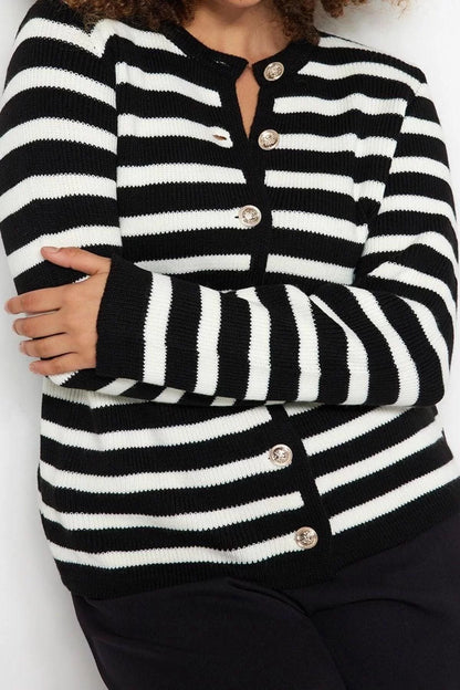 Plus Size Women Modern Style Comfortable Long Crew Neck Striped Sleeve Regular Knitwear Cardigan