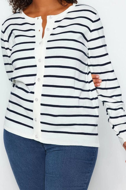 Plus Size Women Modern Style Comfortable Long Crew Neck Striped Sleeve Regular Knitwear Cardigan