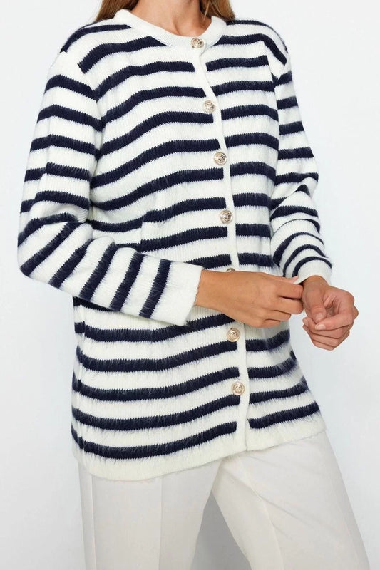 Women's Modern Style Casual Long Crew Neck Striped Sleeve Regular Knitwear Cardigan