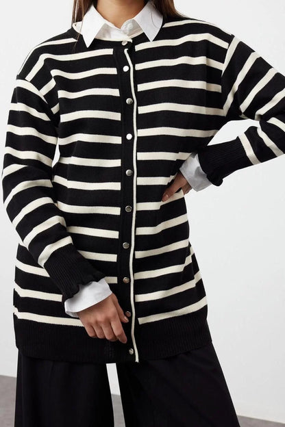 Women's Modern Style Casual Long Crew Neck Striped Sleeve Regular Knitwear Cardigan