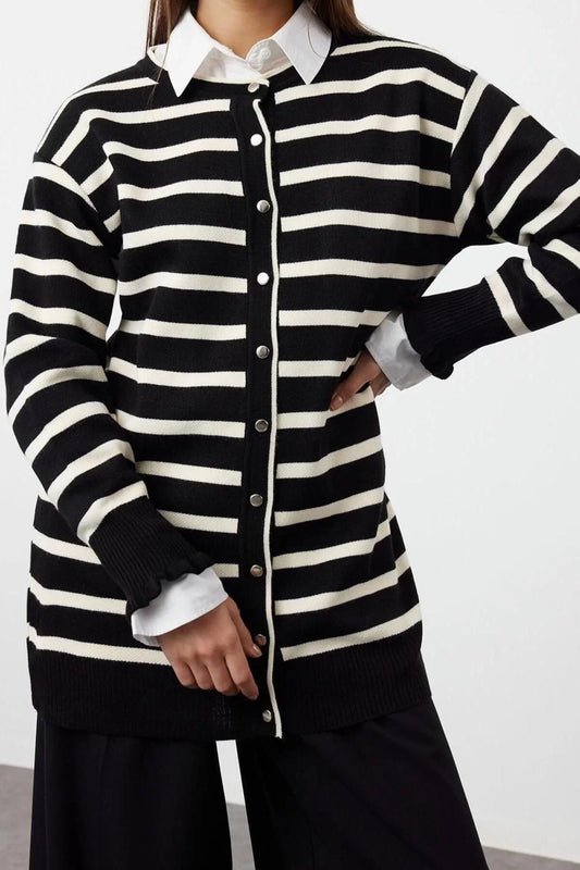 Women's Modern Style Casual Long Crew Neck Striped Sleeve Regular Knitwear Cardigan