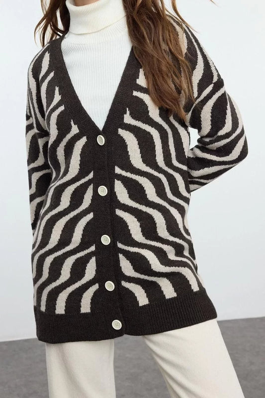 Women's Modern Style Casual Long V Neck Animal Sleeve Long Knitted Cardigan