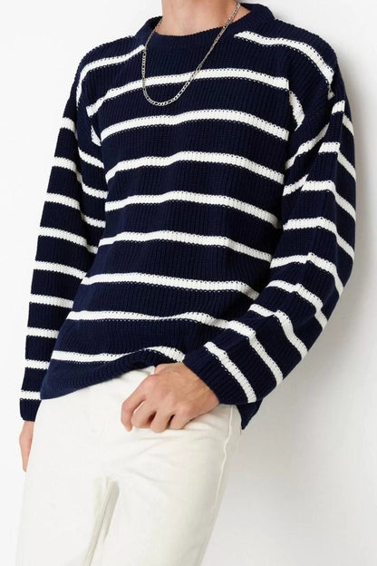 Men's Modern Style Comfortable Long Crew Neck Striped Sleeve Regular Knitwear Sweater