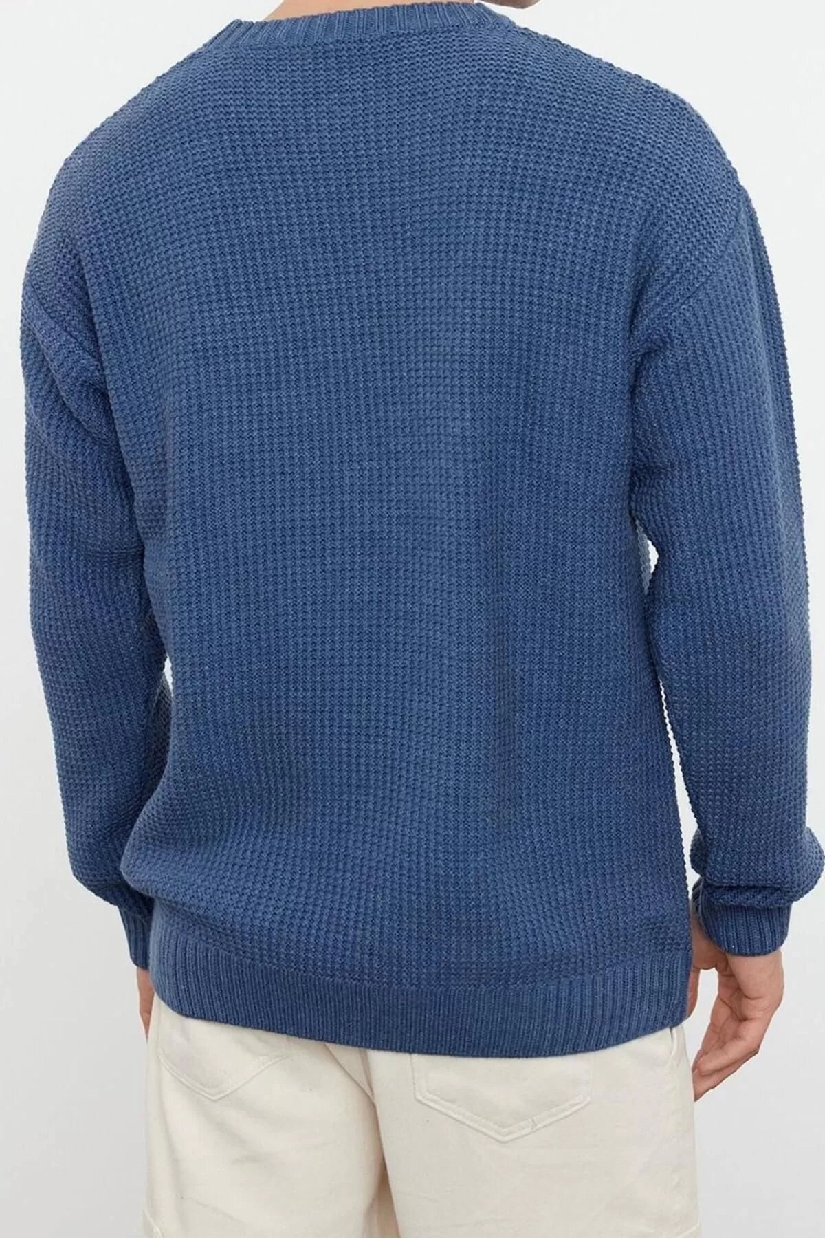 Men's Modern Style Casual Long Crew Neck Textured Sleeve Standard Knitwear Sweater