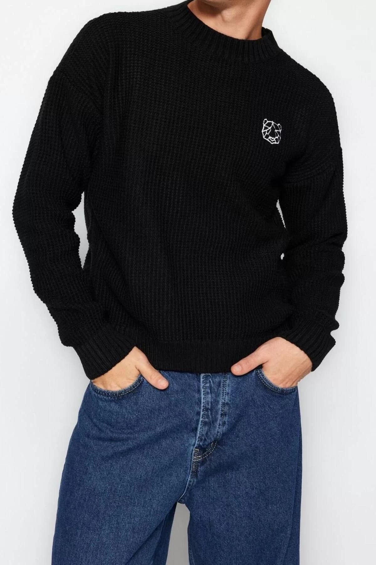 Men's Modern Style Casual Long Crew Neck Textured Sleeve Standard Knitwear Sweater