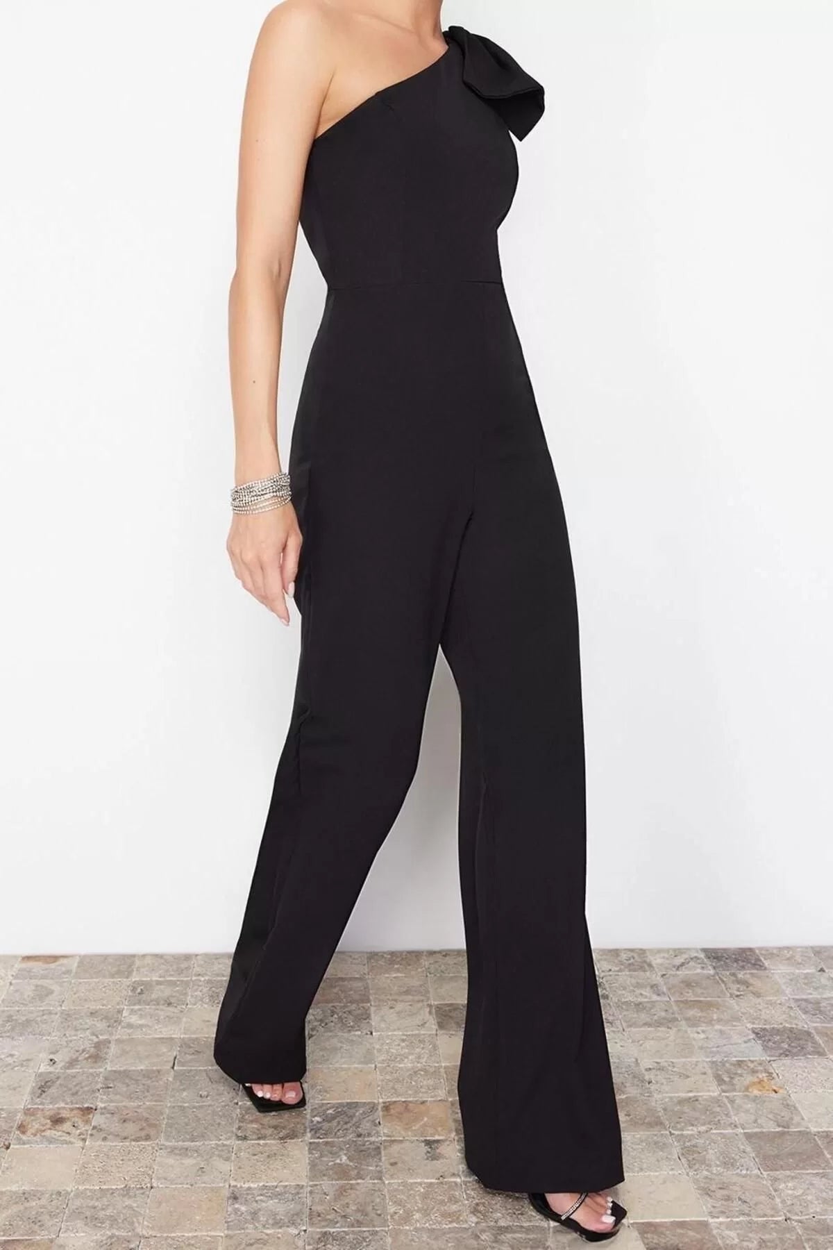 Women's Fashion Single Sleeve Wide Leg Asymmetrical Collar Plain Pattern Regular Bow Detail Single Sleeve Woven Jumpsuit