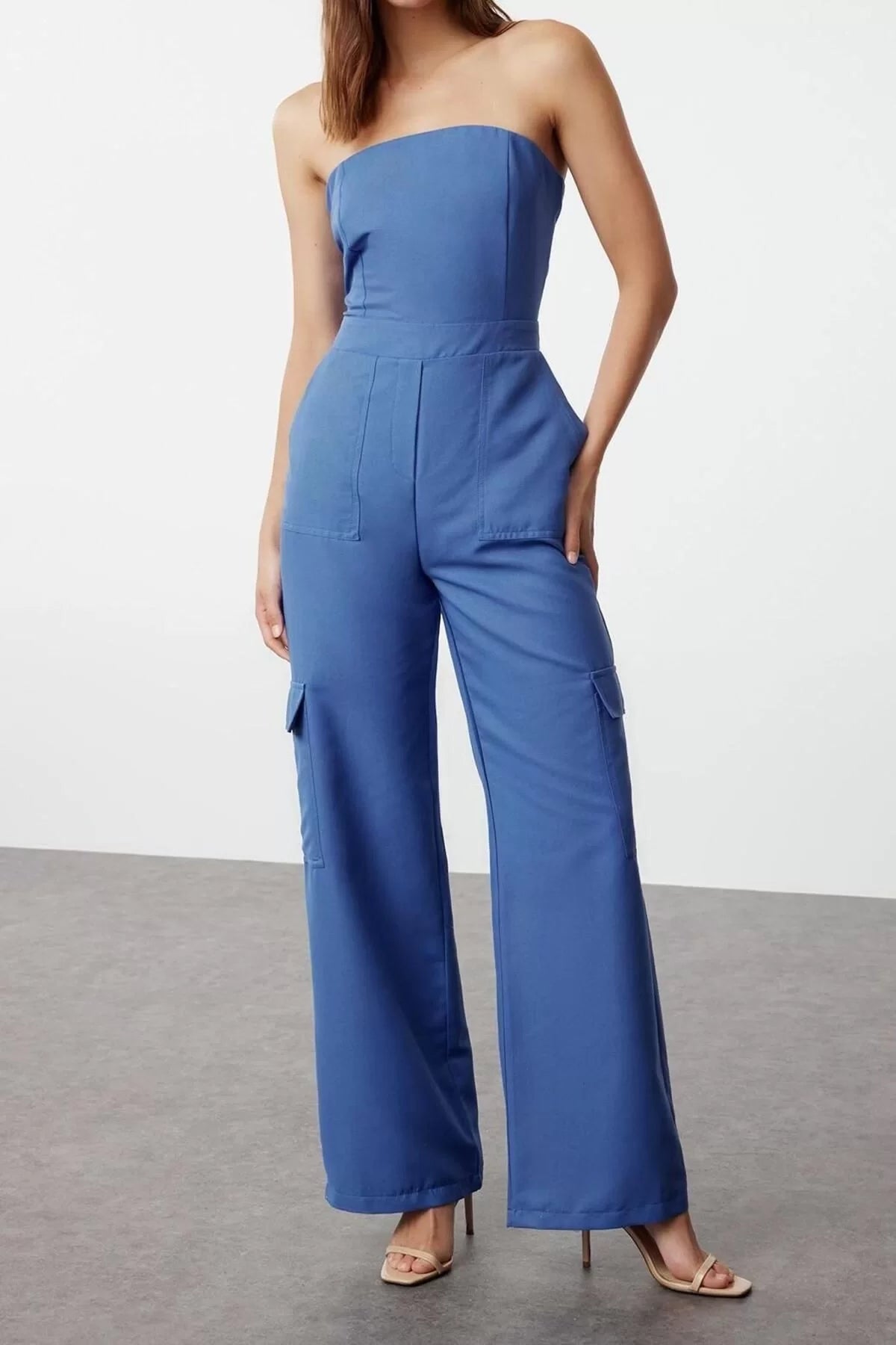 Women Fashion Standard Sleeve Wide Leg Strapless Long Cargo Pocket Strapless Neck Maxi Woven Jumpsuit