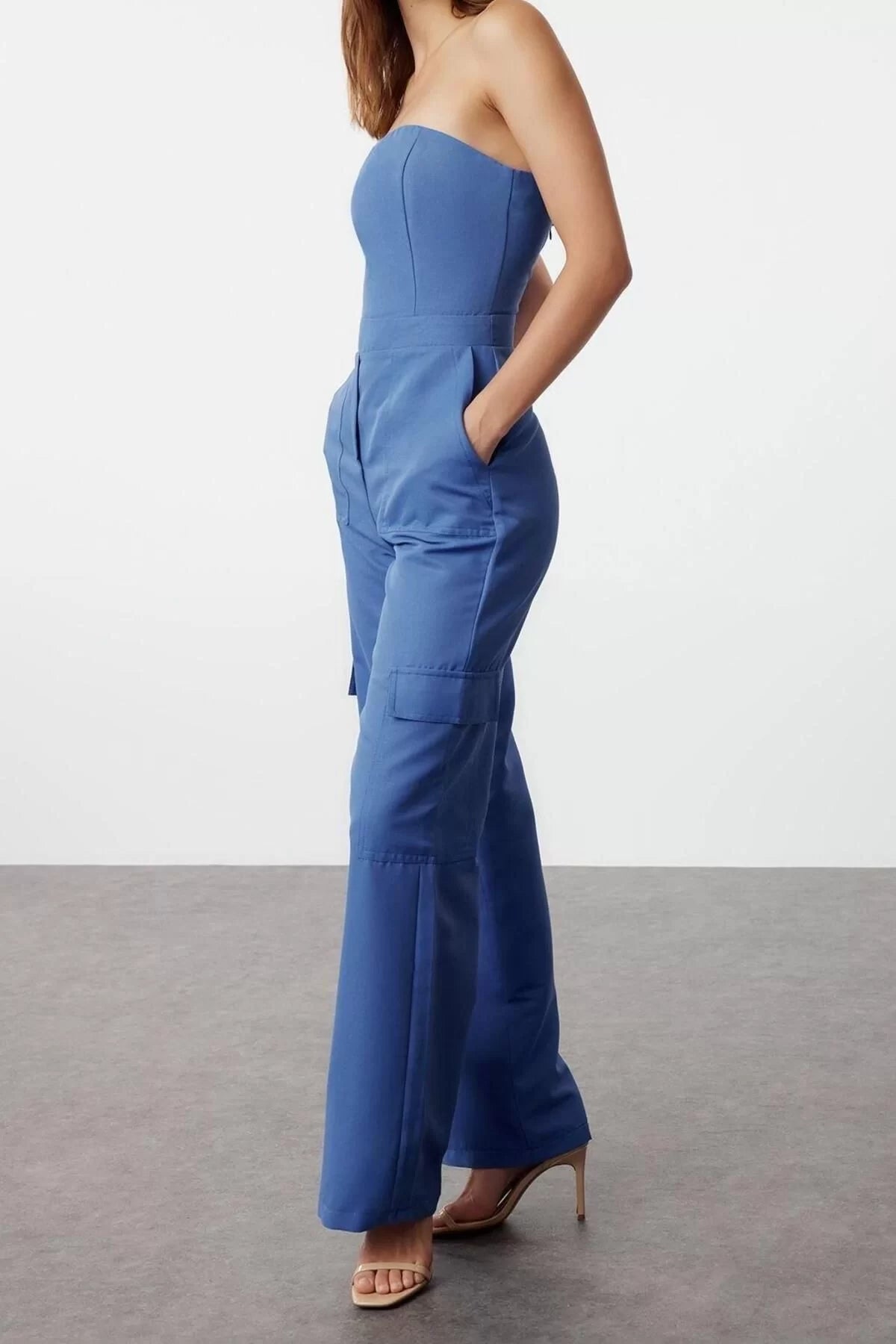 Women Fashion Standard Sleeve Wide Leg Strapless Long Cargo Pocket Strapless Neck Maxi Woven Jumpsuit