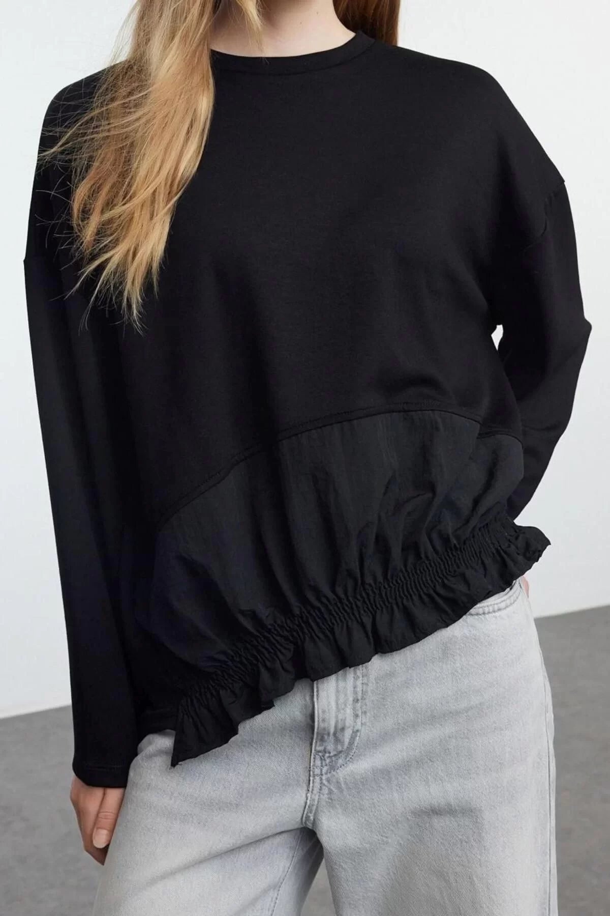 Crew Neck Low Sleeve Soft Touch Parachute Detail Regular Fit Knitted Sweatshirt