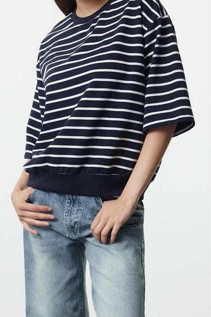 Style Oversize Crew Neck Low Sleeve Crop Striped Wide Cut Thin Knitted Sweatshirt