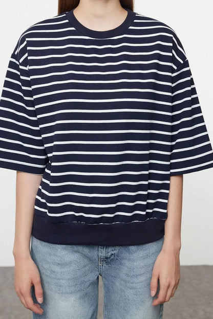 Style Oversize Crew Neck Low Sleeve Crop Striped Wide Cut Thin Knitted Sweatshirt