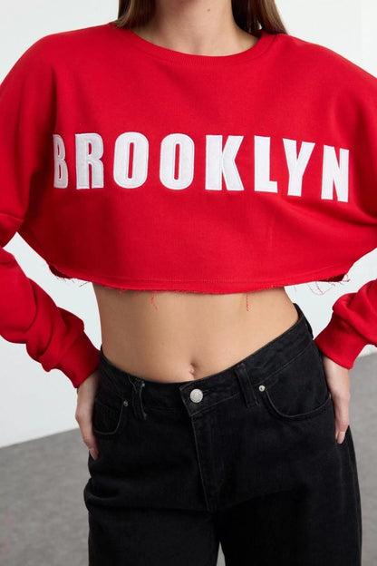 Crew Neck Low Sleeve Super Crop Applique Embroidered Super Crop Thick Knit Sweatshirt