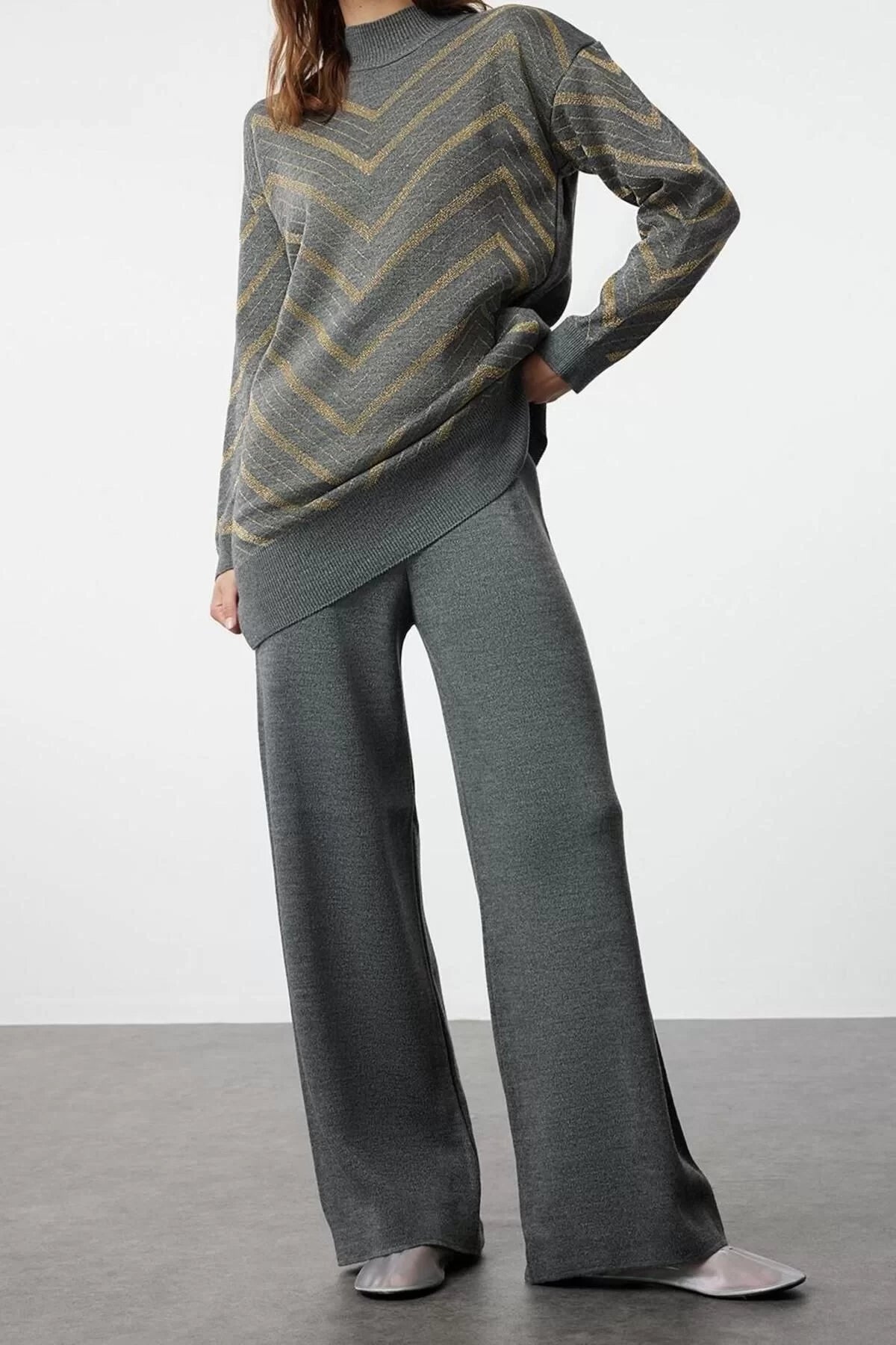 Fashion Striped Stand Collar Low Sleeve Casual Daily Glittery Knitwear Sweater Trousers Top-Bottom Set